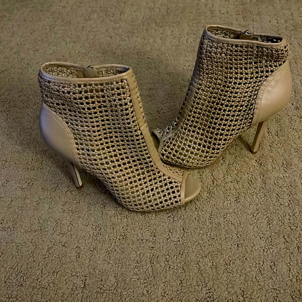Sam Edelman Tan Booties size 9